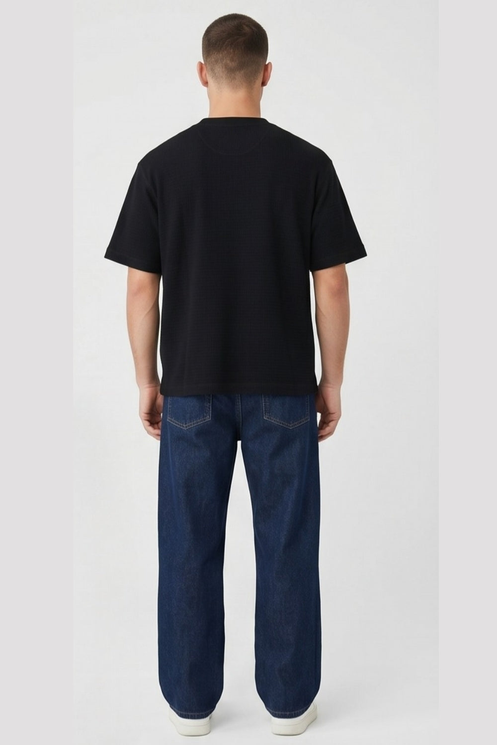 T-Shirt ALO Casual style with high comfort and a confident appearance