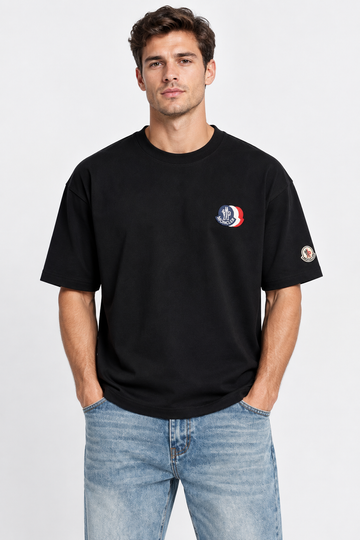 T-Shirt MONCLER Modern design that delivers a clean and stylish everyday look.