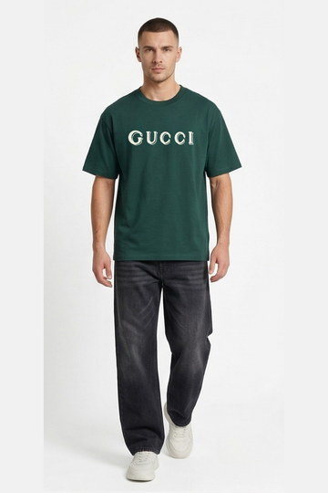 T-Shirt GUCCI Modern design that delivers a clean and stylish everyday look.