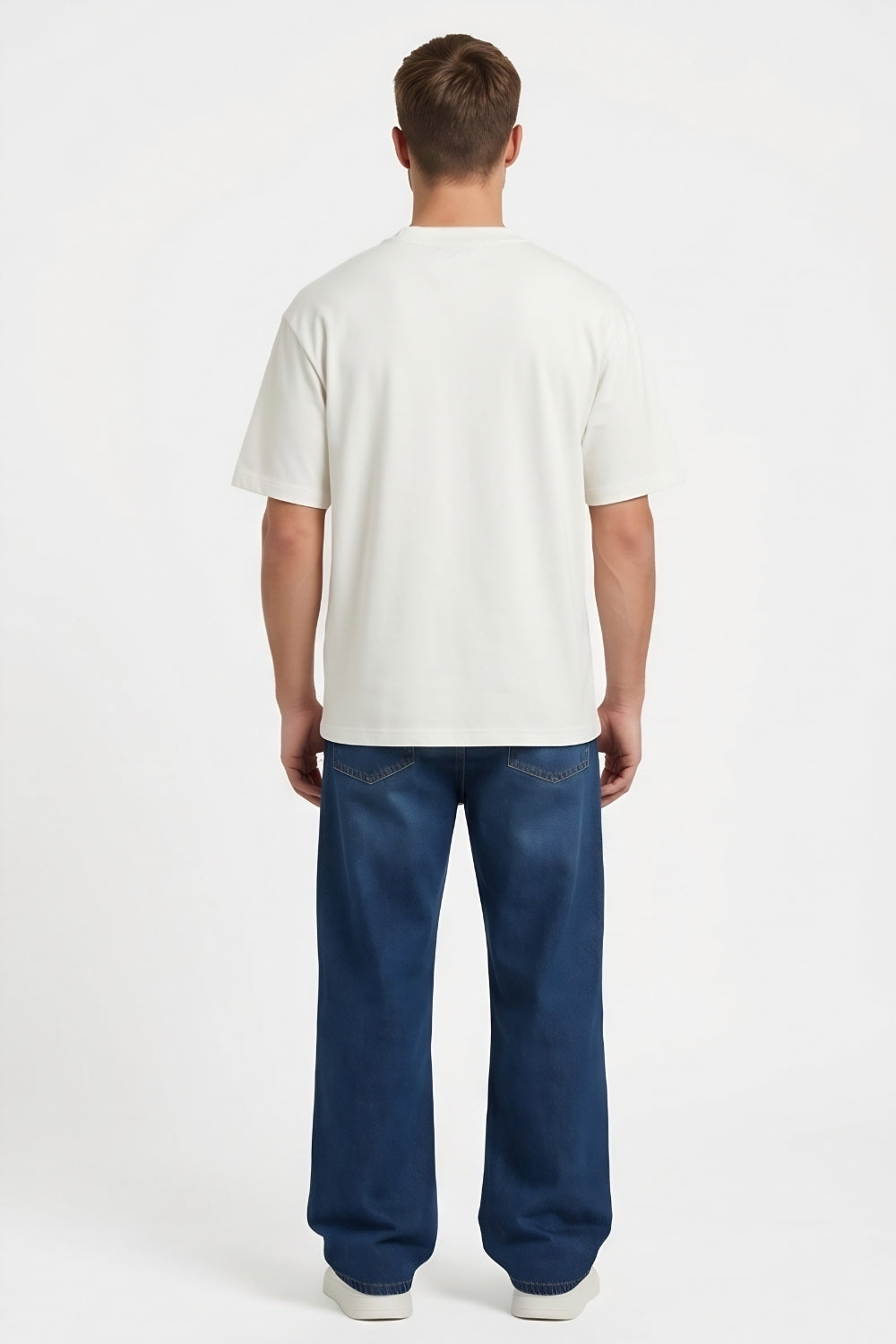 T-Shirt LOWE Practical style combining comfort and everyday elegance For Men.