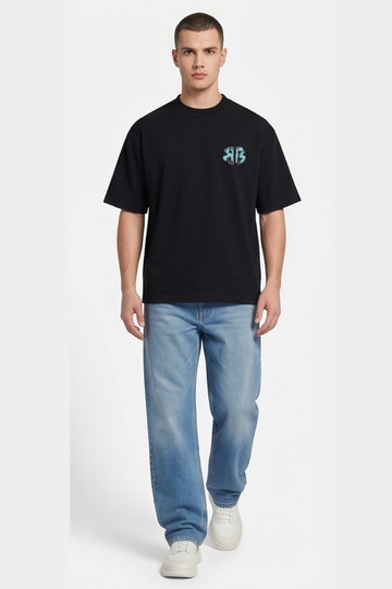 T-Shirt Balenciaga Practical style combining comfort and everyday elegance.